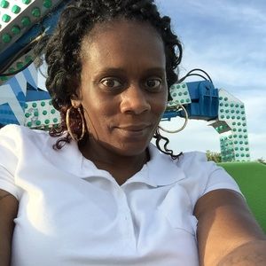 Meet your Posher, Angela